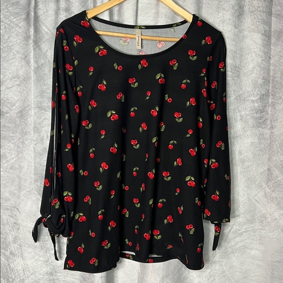 GILLI Cherry Print on Black Open Tie Slit Sleeve Boatneck Top - MED - Picture 11 of 13
